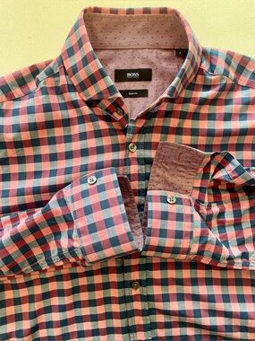 Hugo Boss - all cotton checkered shirt Size Small